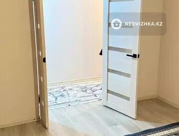 2-комнатная квартира, этаж 10 из 12, 78 м², на длительный срок