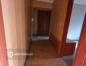3-комнатная квартира, этаж 3 из 5, 60 м²