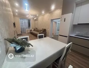 3-комнатная квартира, этаж 2 из 5, 90 м², на длительный срок