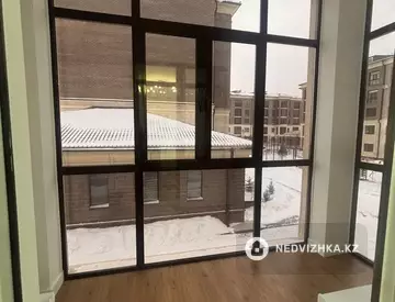 3-комнатная квартира, этаж 2 из 5, 90 м², на длительный срок