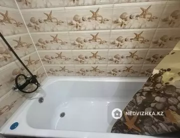 1-комнатная квартира, этаж 4 из 9, 40 м², посуточно