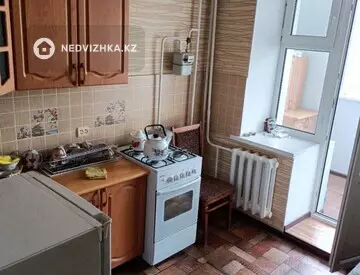 2-комнатная квартира, этаж 4 из 6, 57 м²