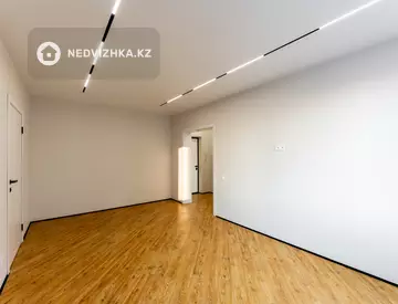 2-комнатная квартира, этаж 8 из 12, 53 м²