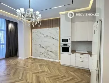 3-комнатная квартира, этаж 4 из 9, 80 м²
