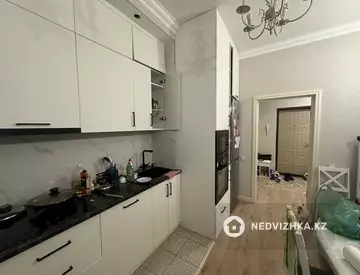 2-комнатная квартира, этаж 11 из 17, 79 м²