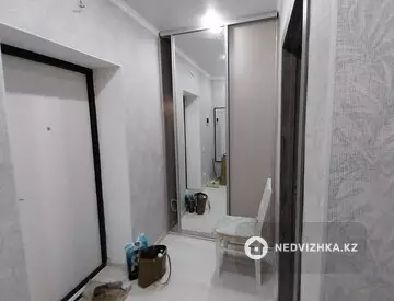 1-комнатная квартира, этаж 4 из 9, 40 м²