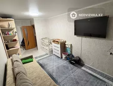 1-комнатная квартира, этаж 3 из 5, 36 м²