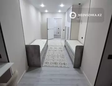 3-комнатная квартира, этаж 8 из 9, 93 м²