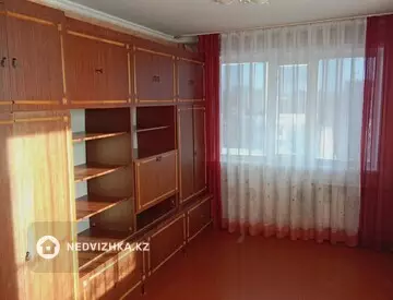 2-комнатная квартира, этаж 9 из 9, 52 м², На длительный срок