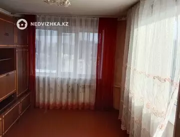 2-комнатная квартира, этаж 9 из 9, 52 м², На длительный срок