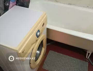 2-комнатная квартира, этаж 9 из 9, 52 м², На длительный срок