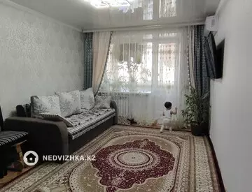 2-комнатная квартира, этаж 4 из 4, 54 м²