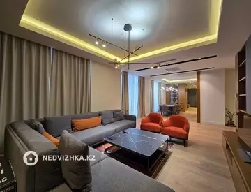 6-комнатная квартира, этаж 4 из 4, 269 м²