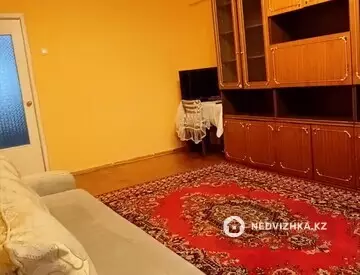 3-комнатная квартира, этаж 1 из 5, 75 м², на длительный срок