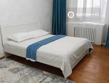 3-комнатная квартира, этаж 3 из 11, 95 м², посуточно