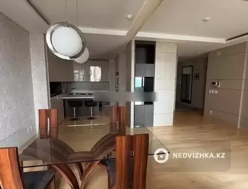2-комнатная квартира, этаж 3 из 21, 93 м²