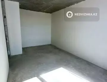 1-комнатная квартира, этаж 9 из 12, 46 м²