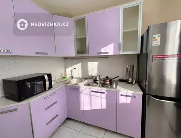 1-комнатная квартира, этаж 1 из 9, 40 м²