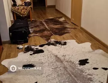 4-комнатная квартира, этаж 1 из 18, 165 м², на длительный срок