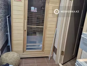 4-комнатная квартира, этаж 1 из 18, 165 м², на длительный срок