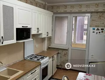3-комнатная квартира, этаж 8 из 9, 70 м²