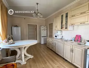 5-комнатный дом, 10 соток, 225 м²