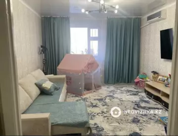 2-комнатная квартира, этаж 4 из 9, 74 м²