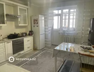 2-комнатная квартира, этаж 4 из 9, 74 м²