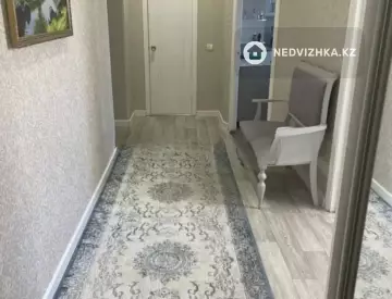 2-комнатная квартира, этаж 4 из 9, 74 м²