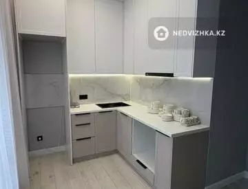 1-комнатная квартира, этаж 8 из 12, 40 м²