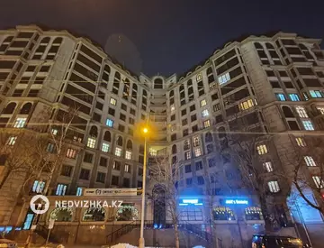 5-комнатная квартира, этаж 11 из 13, 256 м²
