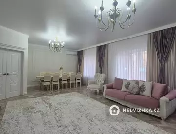 4-комнатная квартира, этаж 1 из 5, 198 м²