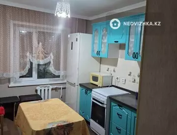 3-комнатная квартира, этаж 4 из 9, 67 м², на длительный срок