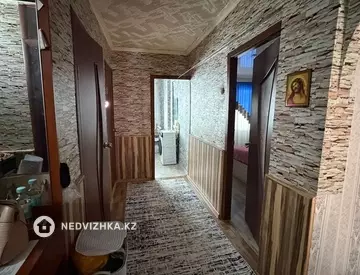 3-комнатная квартира, этаж 1 из 5, 65 м²