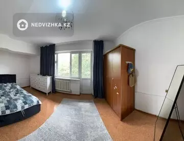 4-комнатная квартира, этаж 3 из 3, 102 м²