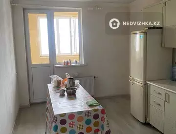 2-комнатная квартира, этаж 7 из 9, 61 м², на длительный срок