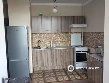 2-комнатная квартира, этаж 6 из 10, 70 м², на длительный срок