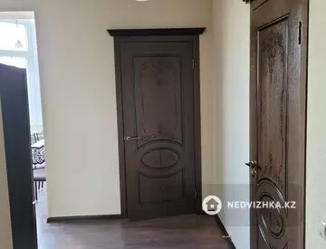 2-комнатная квартира, этаж 6 из 10, 70 м², на длительный срок