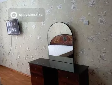 3-комнатная квартира, этаж 1 из 5, 70 м², на длительный срок