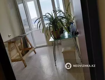 1-комнатная квартира, этаж 4 из 5, 33 м²