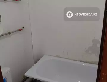 1-комнатная квартира, этаж 4 из 5, 33 м²