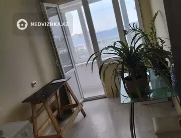 1-комнатная квартира, этаж 4 из 5, 33 м²