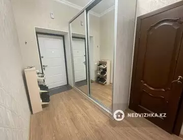 2-комнатная квартира, этаж 3 из 7, 42 м², на длительный срок