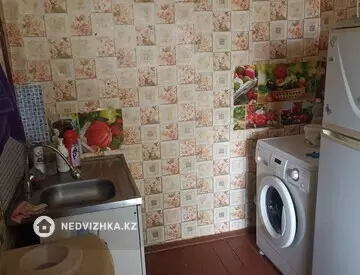 2-комнатная квартира, этаж 3 из 5, 23 м²