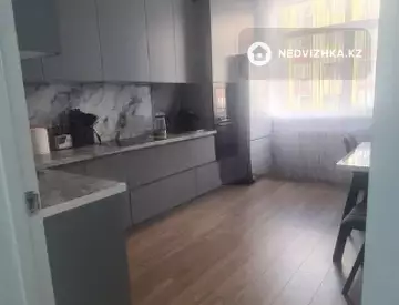 2-комнатная квартира, этаж 5 из 10, 80 м²