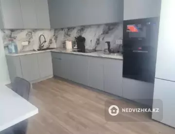 2-комнатная квартира, этаж 5 из 10, 80 м²