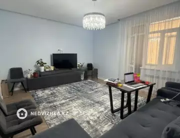 2-комнатная квартира, этаж 5 из 10, 80 м²