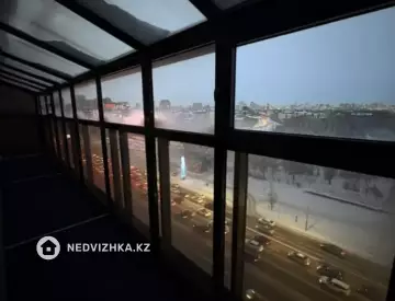 1-комнатная квартира, этаж 9 из 10, 80 м²