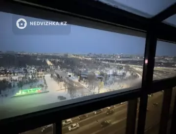 1-комнатная квартира, этаж 9 из 10, 80 м²