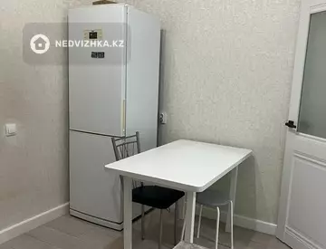 1-комнатная квартира, этаж 3 из 9, 40 м², посуточно